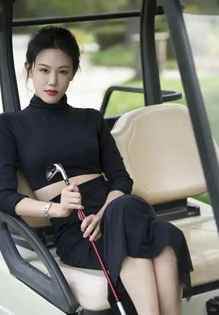 她曾迷倒万千少男,如今变单亲妈妈,还因智障儿子欠下巨额外债|王姬