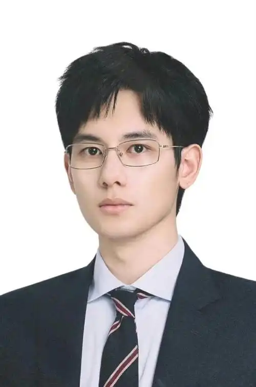 胡先煦睡觉也别摘眼镜