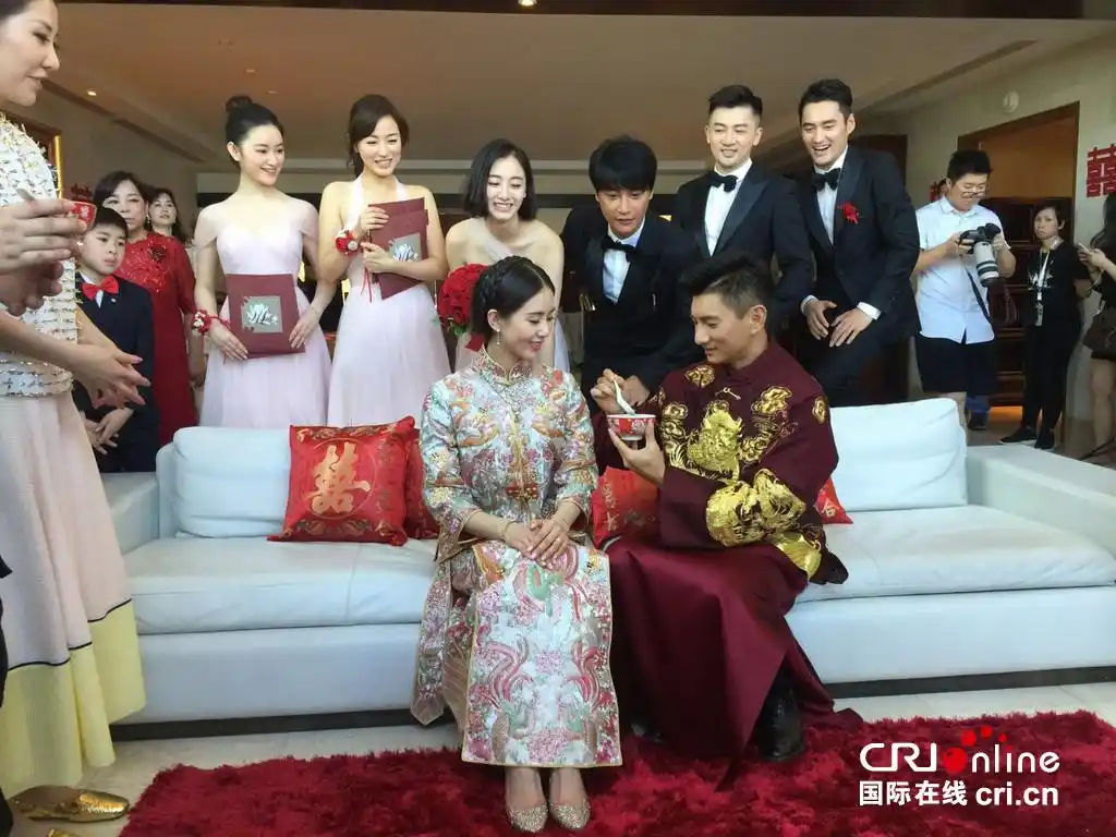 滚动新闻 编辑:安红丽 关键词:吴奇隆;刘诗诗;婚礼;精彩瞬间;盘点