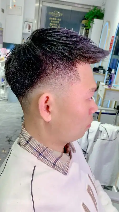男士渐变短发飞机头