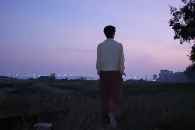 来一组背影照  安全感满满#王一博