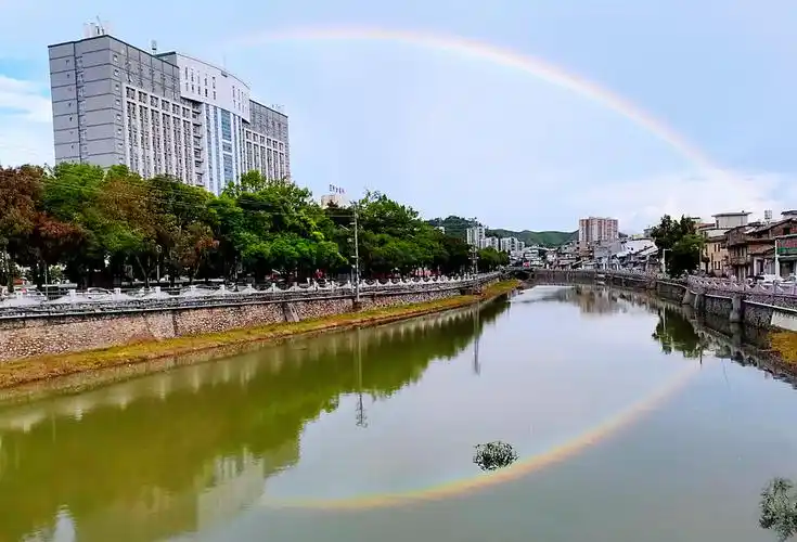 紫金县城的中秋霓裳