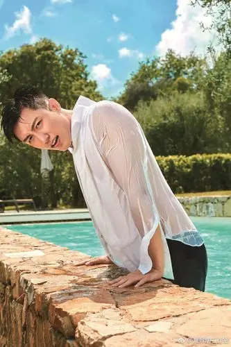 泽海鲸鱼 黄景瑜