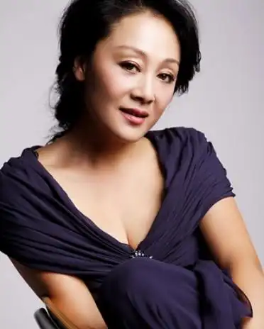 王姬(中国内地女演员,主持人)_摘编百科