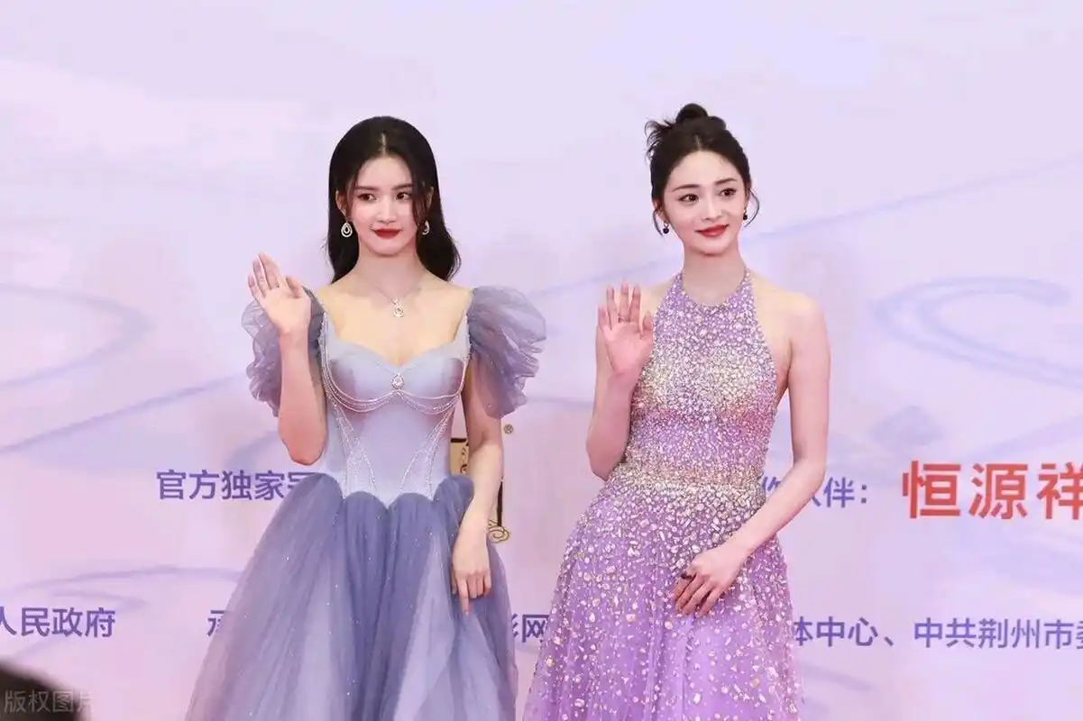 周洁琼与刘些宁在荆州出席中国电影大数据盛典见面会.