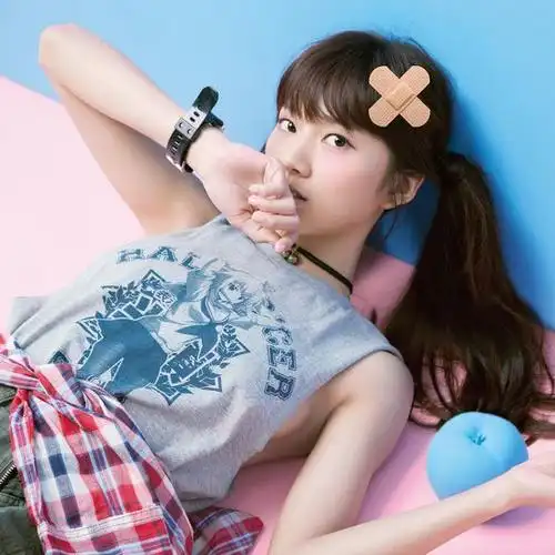 豆花妹不穿内衣裸胸辣蹦西半球