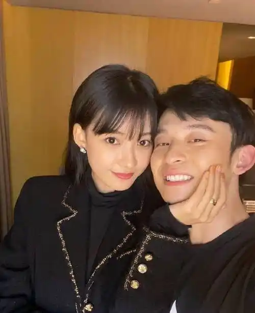 原创孙怡晒董子健给女儿讲睡前故事讲故事方式太洗脑粉丝rap要从小教