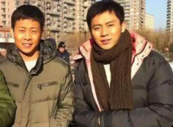 张译:初恋昏迷10年,娶二婚妻子还带娃,苦尽甘来