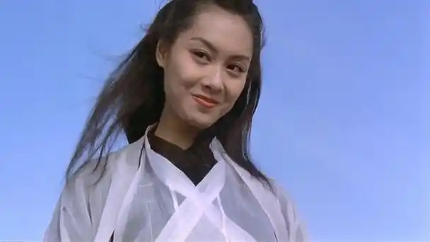 港圈女神朱茵同样出生于1971年,身高比杨钰莹还要矮.