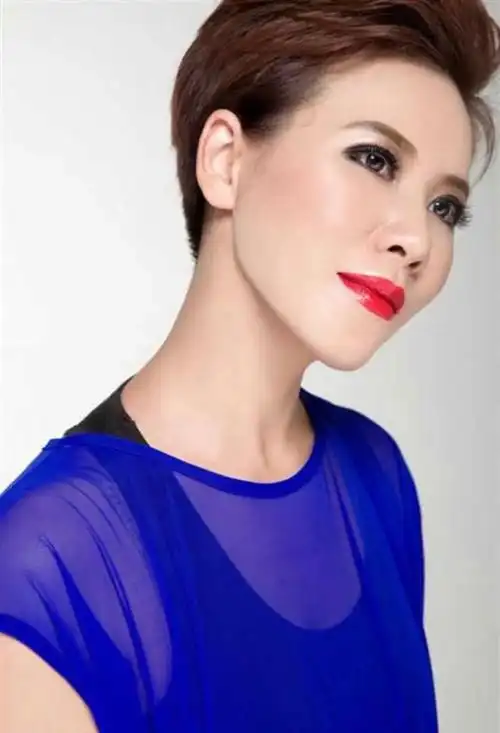 房海燕干了二十多年主持被传还是合同工