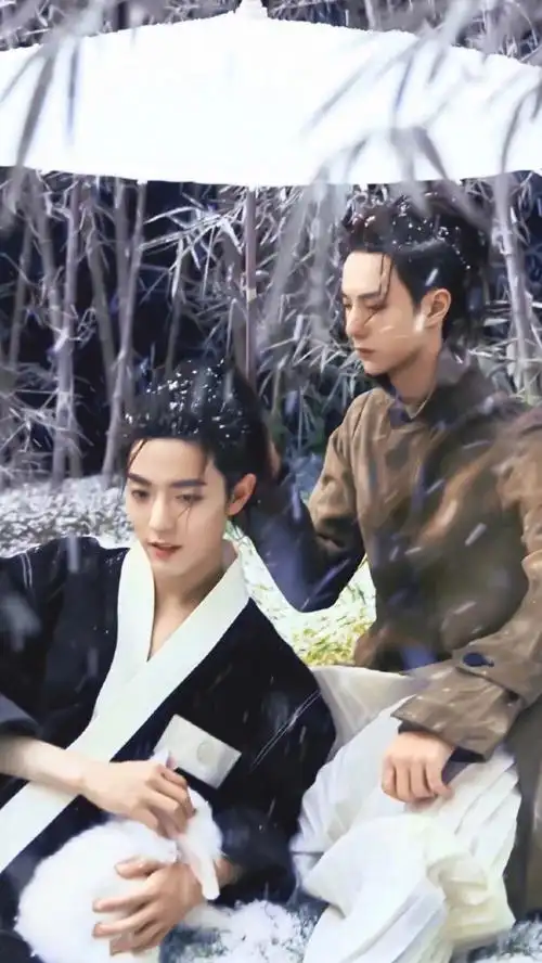 肖战王一博时尚芭莎