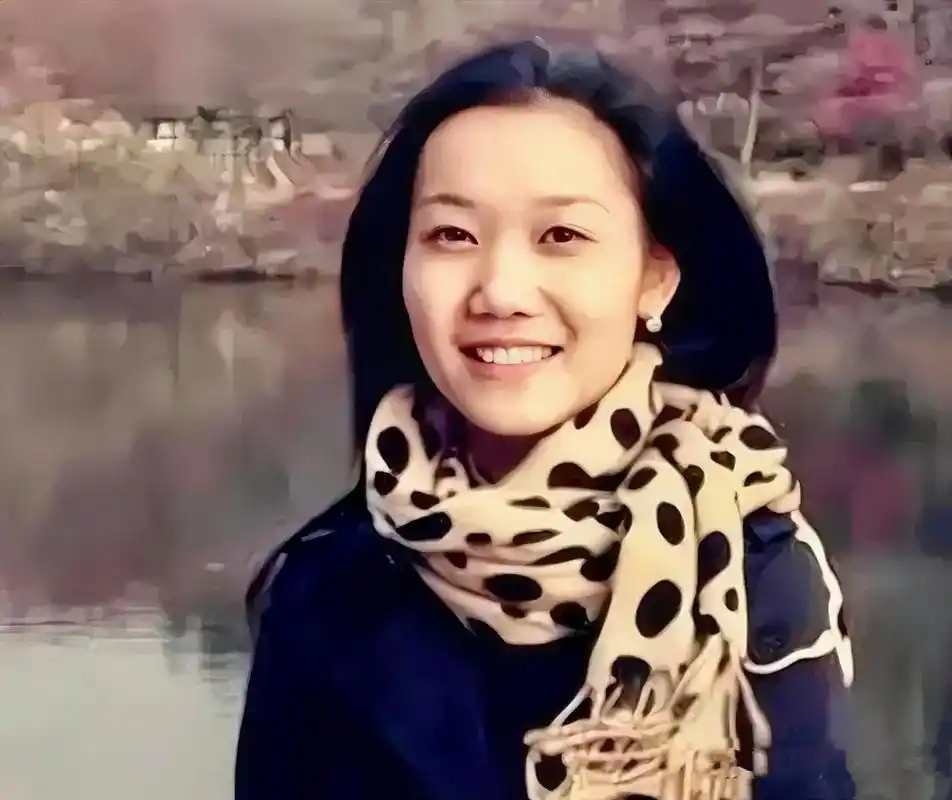 马云老婆的正脸照被曝光,气质比奶茶妹妹还高级,难怪马云很专情  马云