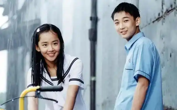 曾经对尹俊熙的深情厚意充满敬意,然而,重新欣赏经典韩剧《蓝色生死恋