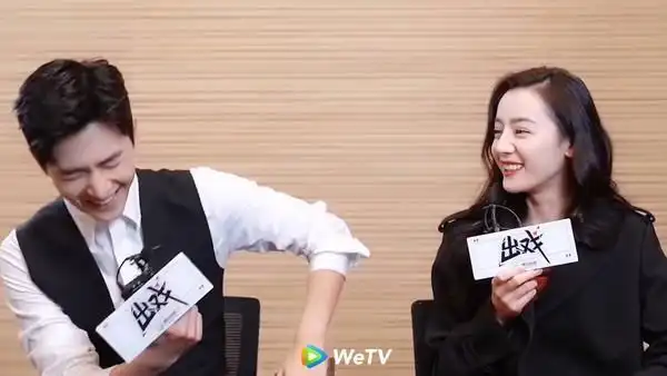 杨洋爆料迪丽热巴私下一面:她真的很皮!相视一笑超有爱