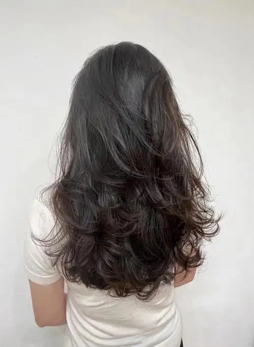 不踩雷的中长发造型烫注意细节