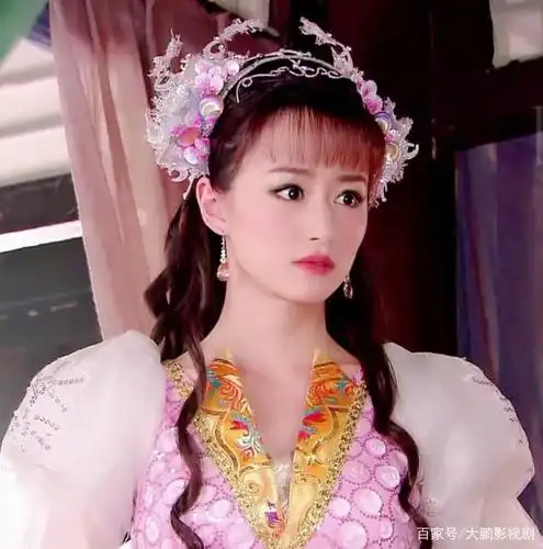 《封神英雄榜》的美人鱼,曾演袁姗姗丫环,生活中是清新美女