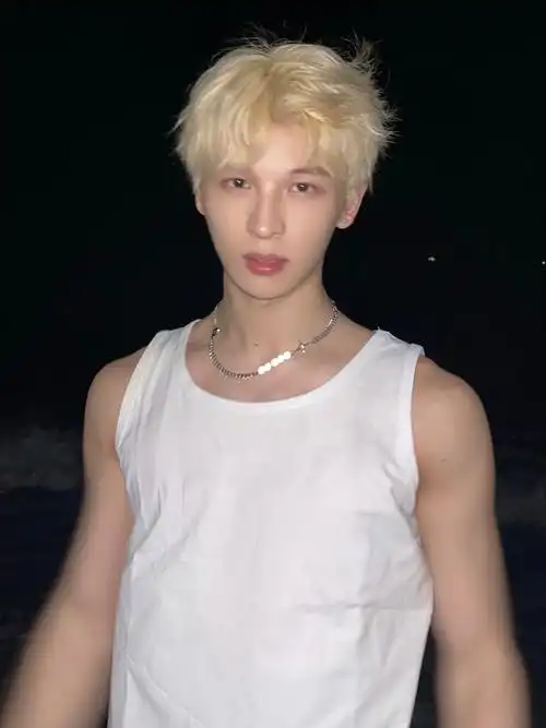 哈哈哈黄头发的弟弟会有人不喜欢