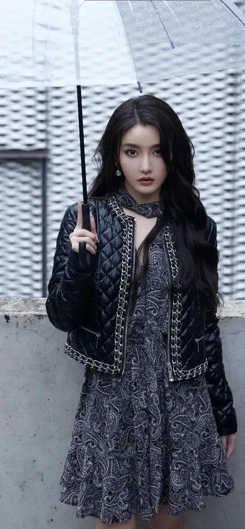 姜贞羽,1996年12月30日出生于云南省昭通市,摩羯座,中 - 抖音