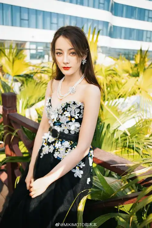 #迪丽热巴邓妍##迪丽热巴利剑玫瑰#