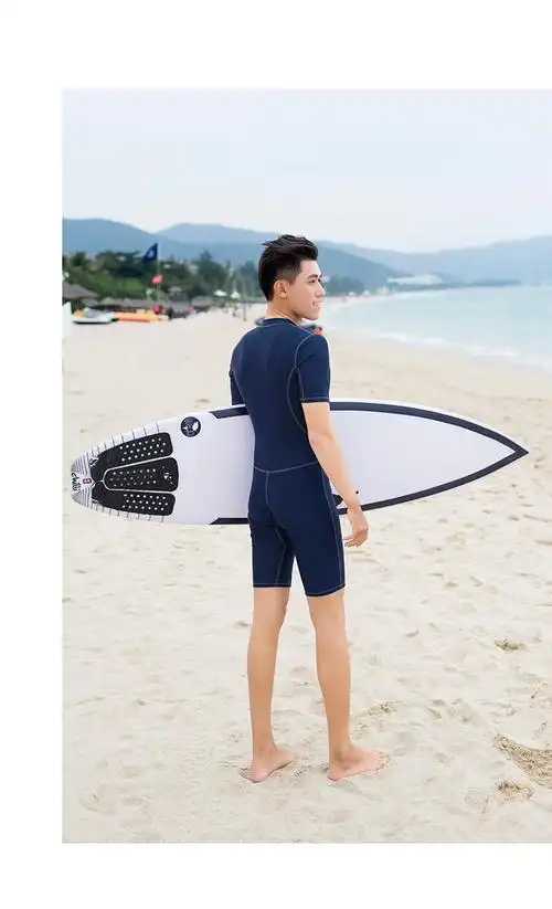 男短袖连体游泳衣五分泳裤时尚加大码防晒专业训练速干泳装潜水服