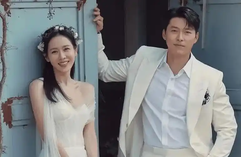 原创发福利了孙艺珍玄彬婚纱照曝光纪念婚姻两周年