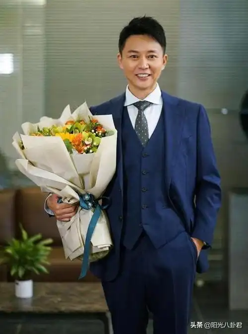 男演员45岁以上的(45岁以上的男人演员)-兴源手游网