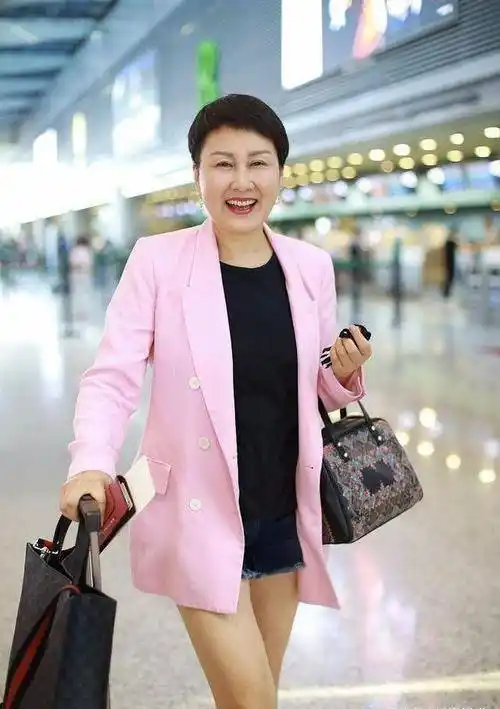 原创张凯丽老公职业曝光藏了24年藏不住了女儿都已经23岁了