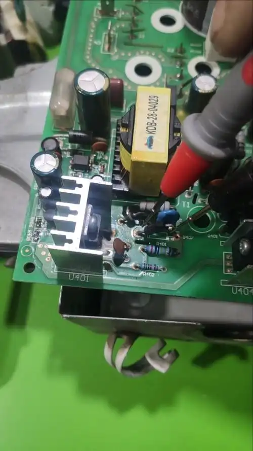 格力r22制冷剂变频长板维修,开关电源二极管损坏修复