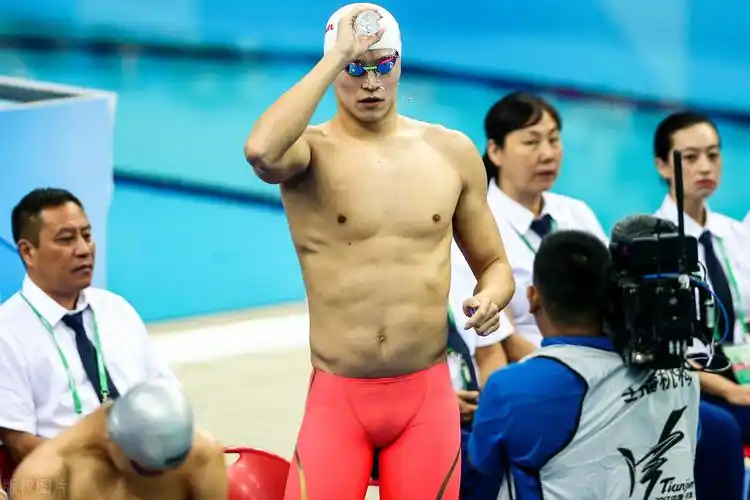 无缘2021年的东京奥运会,2022年的杭州亚运会,以及近两年的游泳世锦赛