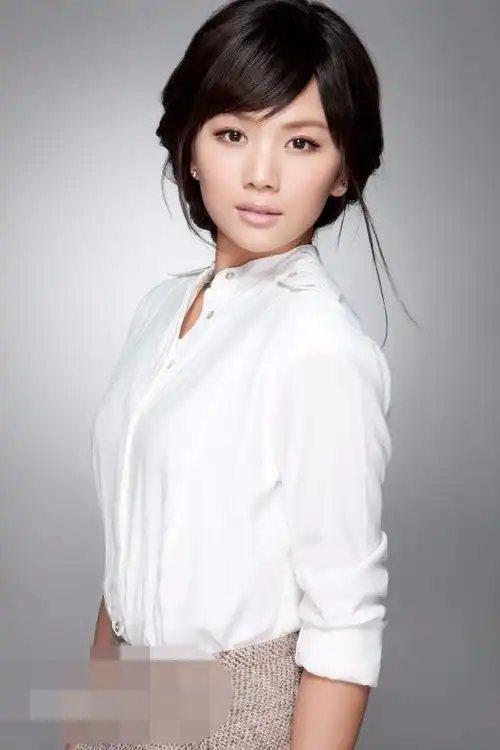 新三国中蔡氏谁演的