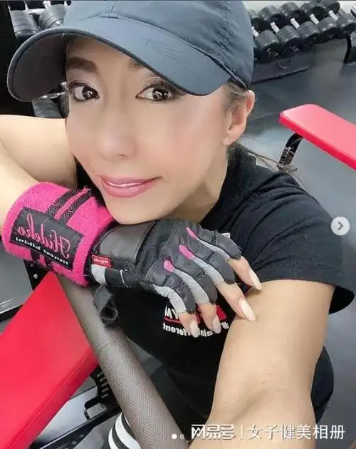 肌肉阿姨就没人喜欢了吗50岁的日本比基尼选手関根秀子