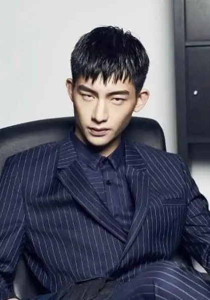 1993年5月24日出生于台湾省,中国台湾影视男演员,毕业于远东科技大学