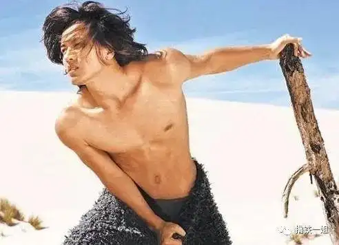 43岁言承旭腹肌诱人!和小花组cp毫无违和感!还能当偶像剧男主?