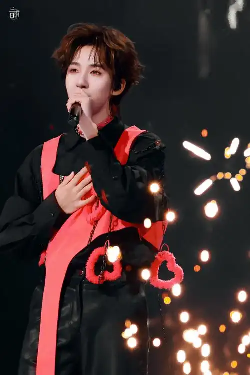 贺峻霖出道四周年快乐