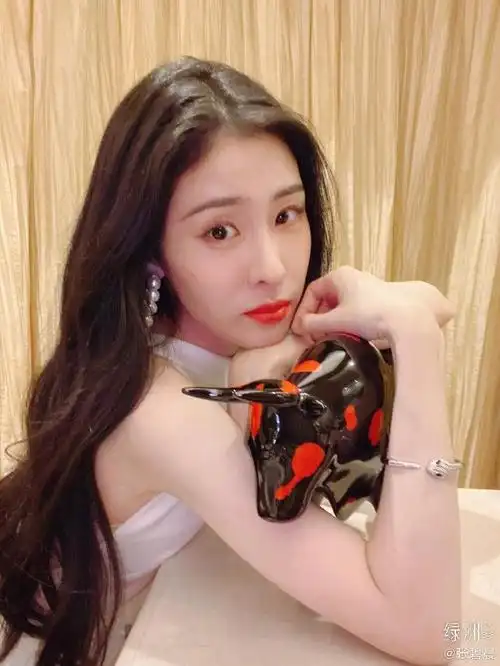 【连环瓜】华晨宇承认和张碧晨生子,张碧晨回应生子:当时华晨宇不知情