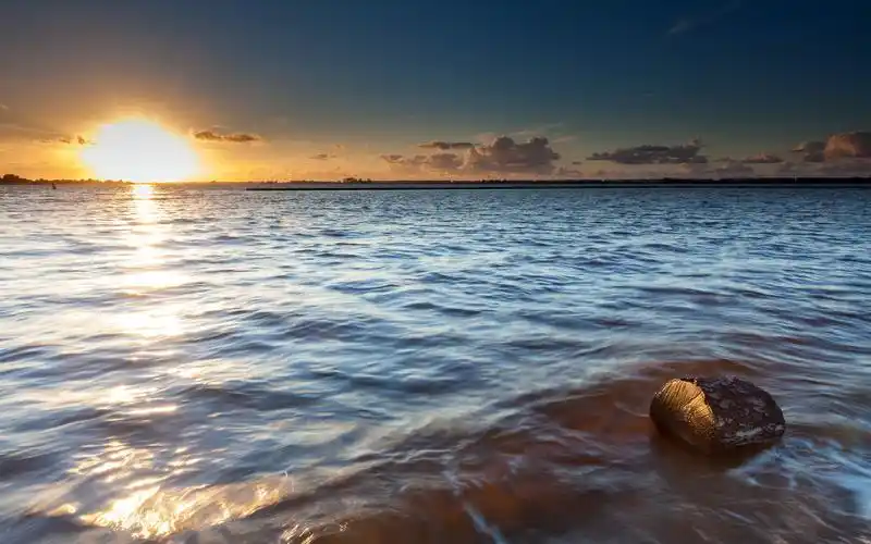 唯美意境阳光桌面壁纸