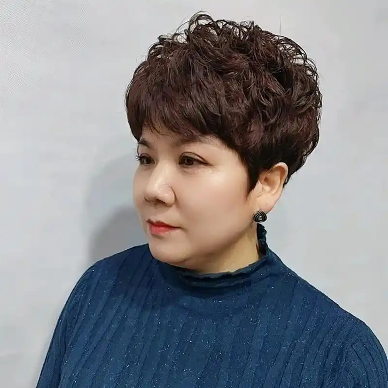 短发的烫发频率要高一些,因为烫过的头发只要长长效果就不好,只要一剪