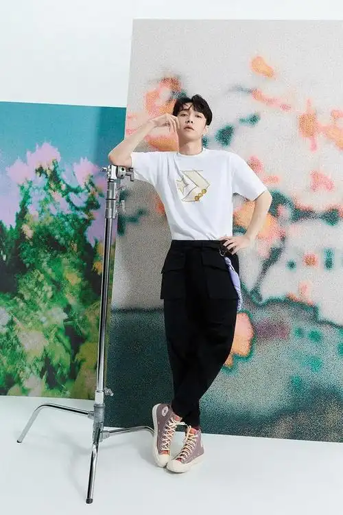 张艺兴率先上脚!converse环保新系列即将登场