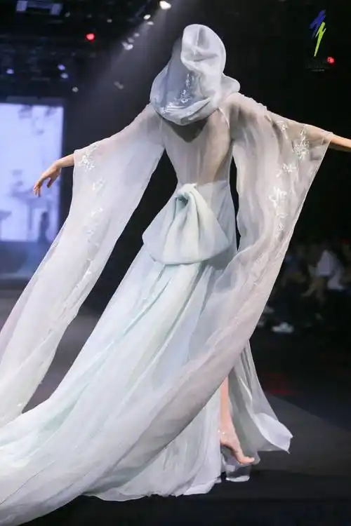 67秀场直击盖娅传说熊英当园林意境之美与品质设计碰撞