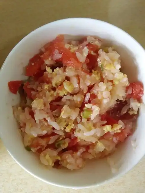 电饭锅西红柿鸡蛋饭