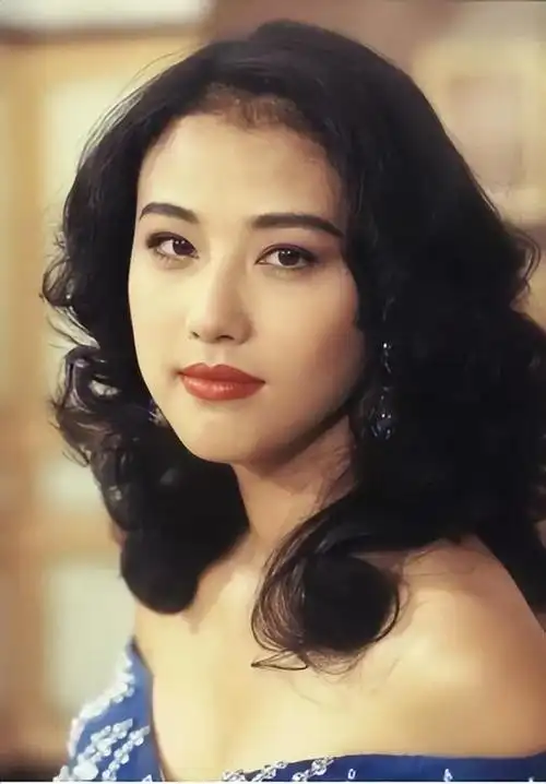 周海媚去世三个多月后北京豪宅菜园近况一片荒芜杂草丛生好凄凉