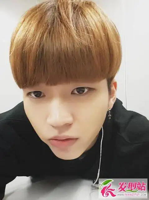 男生帅气锅盖头发型图片 陈伟霆吴亦凡锅盖头pk