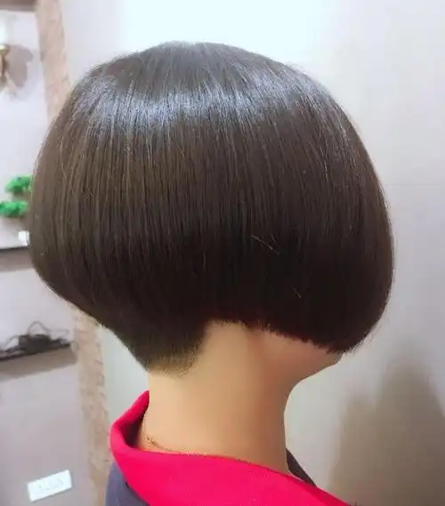 女生剃后脖短发图片大气清新减龄