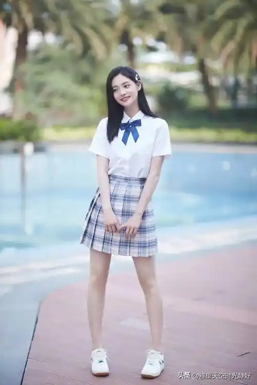 盘点内娱女明星校服造型合集 谁才是你心中认定的最美校花呢?