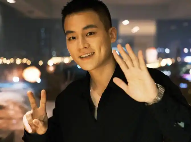 欧豪超过斯嘉丽,还差5亿就将追上杜江,《三叉戟》能为他助力吗