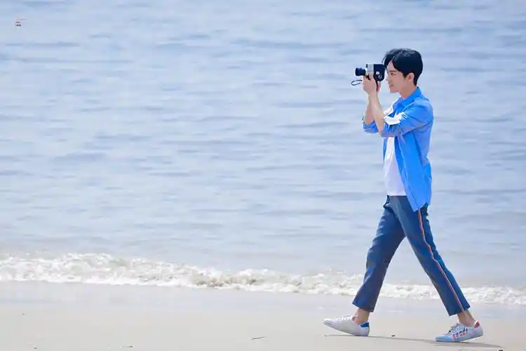 肖战手机头像锁屏壁纸cr见logo