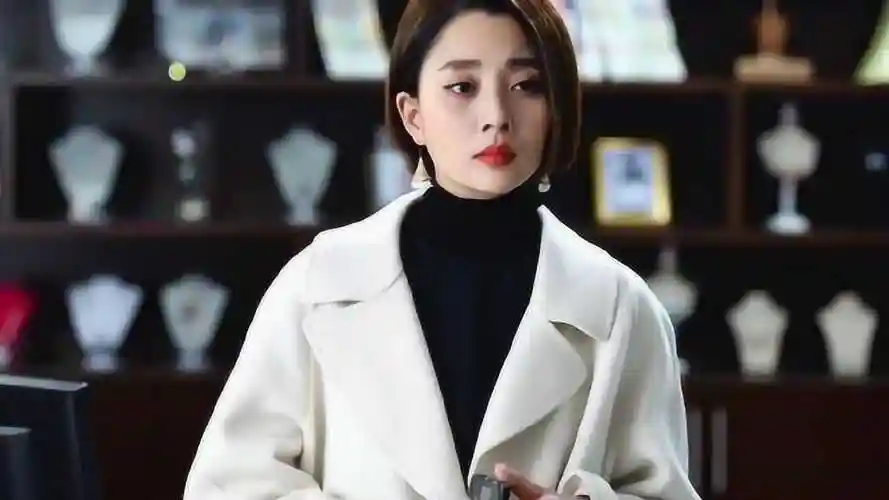 殷桃,何润东最新都市职场剧《正青春》首爆预告!