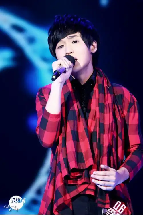 2010快乐男声李炜照片