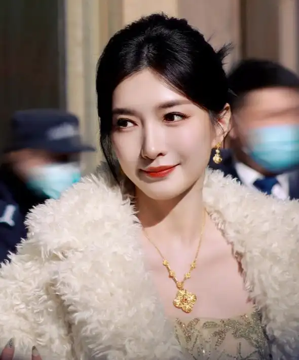 江疏影坦言自己恋爱很被动,曾被断崖式分手,娱胡歌分手后悔不已