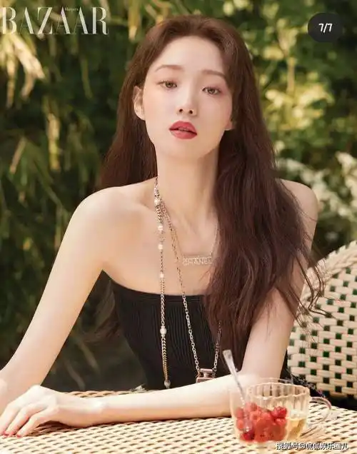 "南韩腿精"李圣经,天使面孔魔鬼身材!